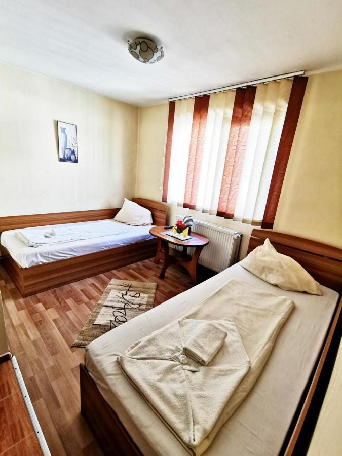 Motel International Recola Băneşti Zewnętrze zdjęcie