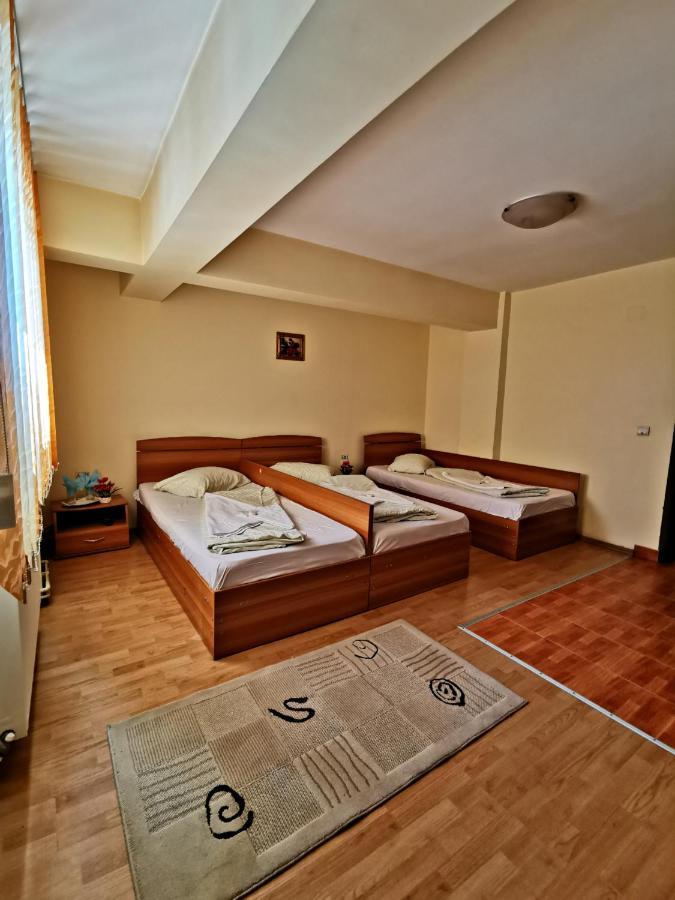 Motel International Recola Băneşti Zewnętrze zdjęcie