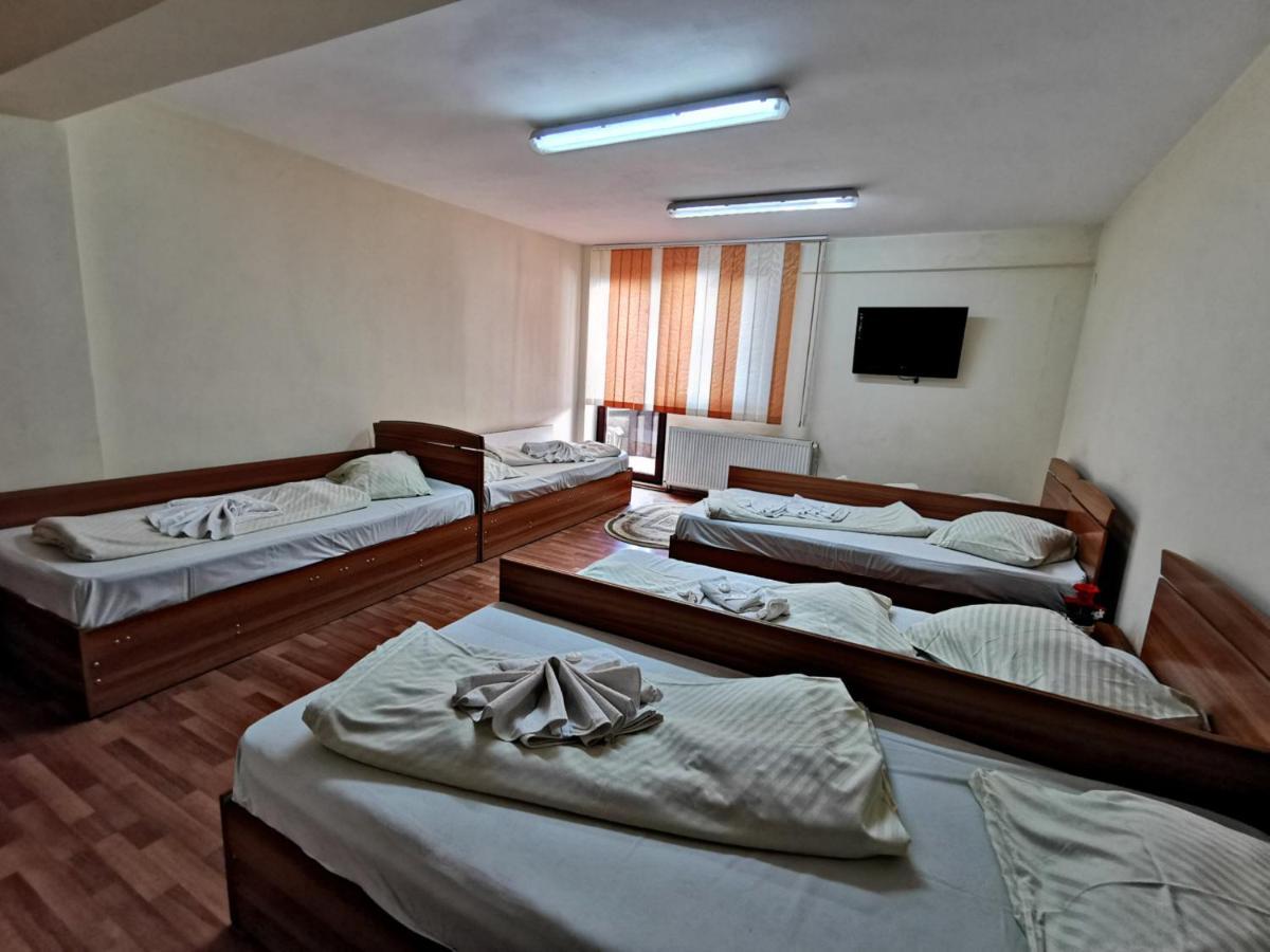 Motel International Recola Băneşti Zewnętrze zdjęcie