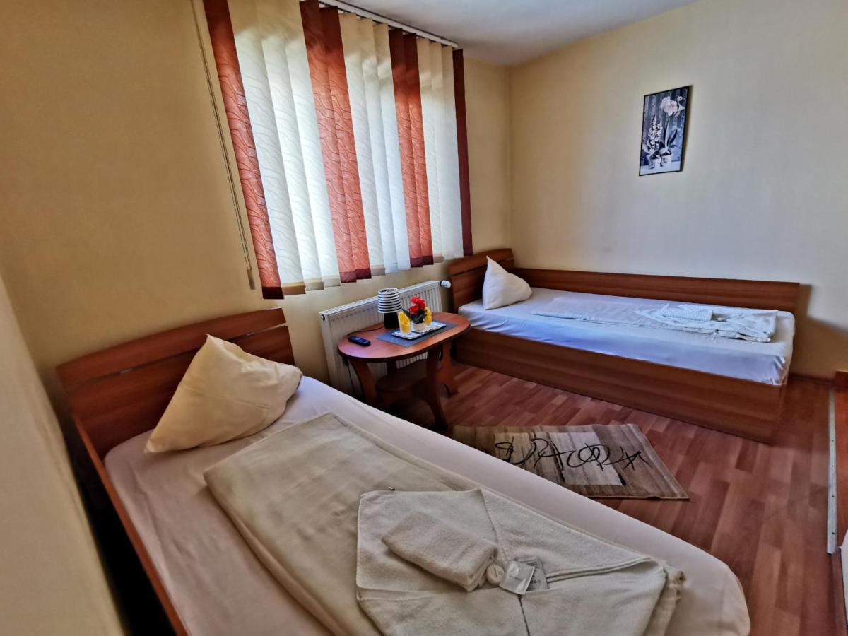 Motel International Recola Băneşti Zewnętrze zdjęcie